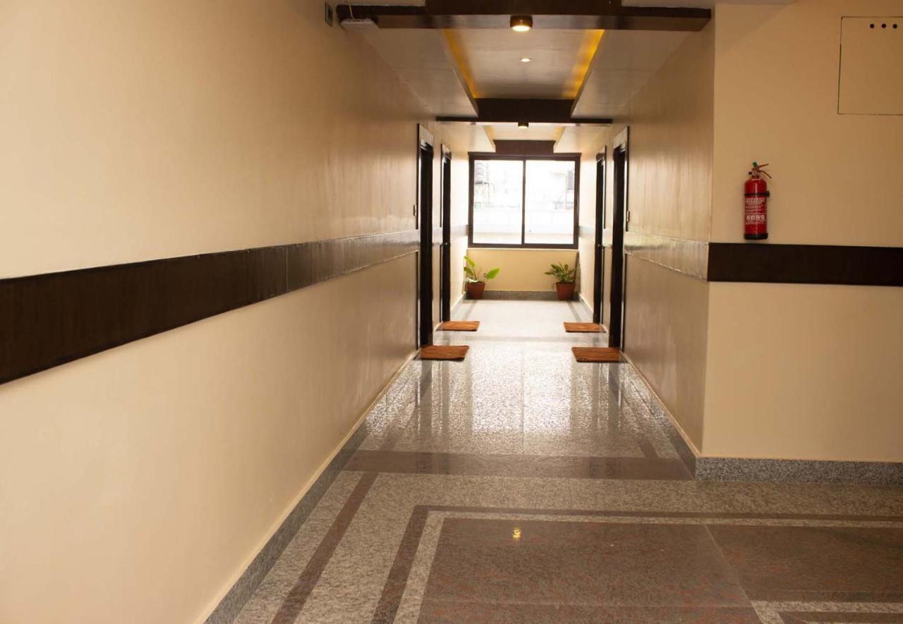 Hotel Silverline Похара Екстериор снимка