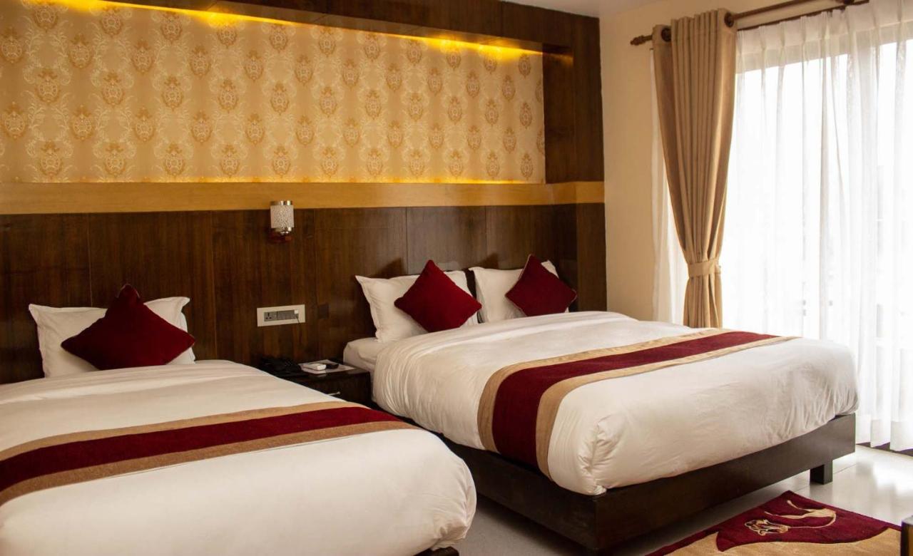 Hotel Silverline Похара Екстериор снимка